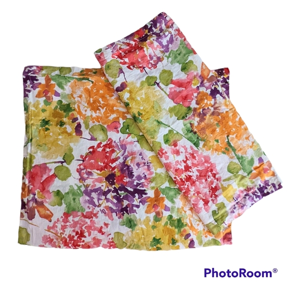 Pier 1 Imports Pillow Shams Stunning Hydrangea Watercolor Designer Covers Pair - Picture 9 of 16